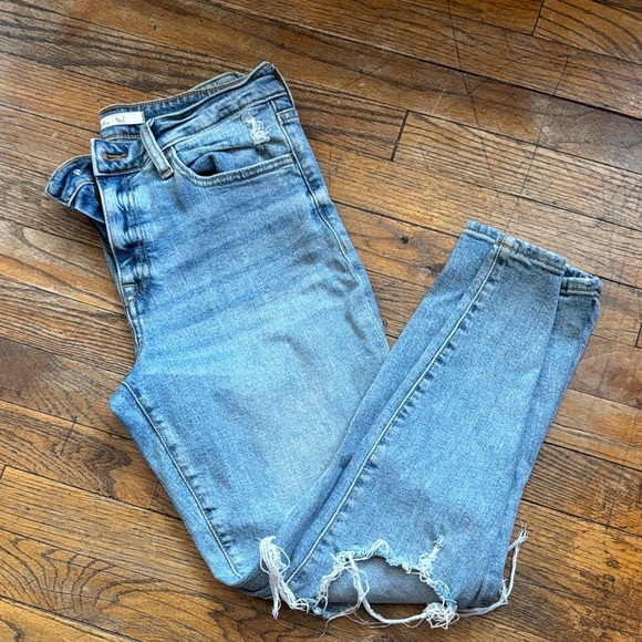 Distressed High Rise Jeans - Picture 5 of 6